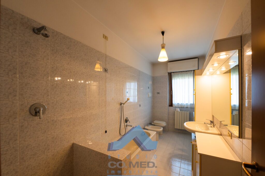 CO.MED - - TRILOCALE Bergamo (BG)