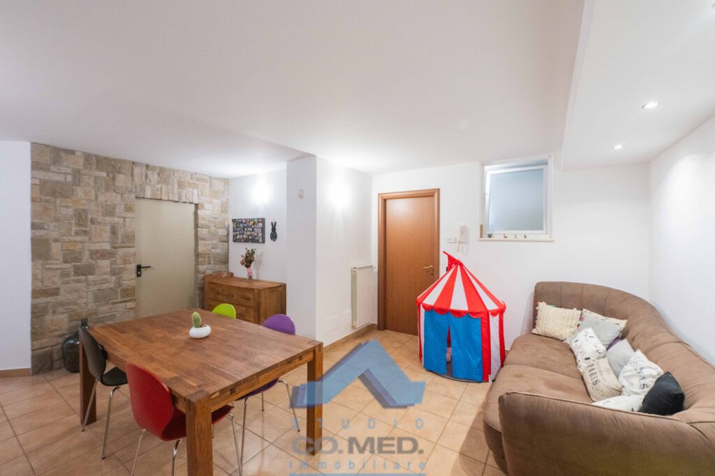 CO.MED - - TRILOCALE Montello (BG)