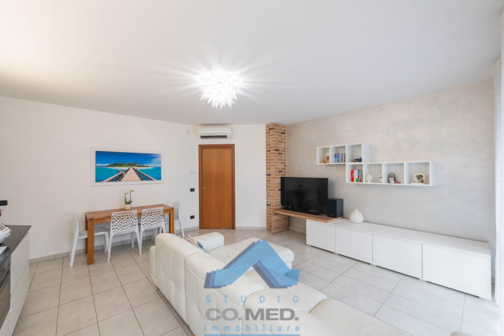 CO.MED - - TRILOCALE Montello (BG)