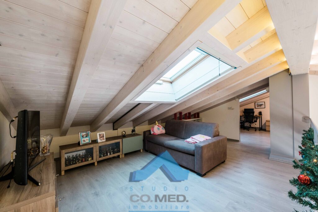 CO.MED - - QUADRILOCALE Madone (BG)