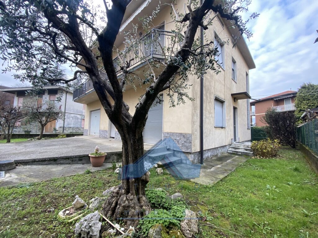 CO.MED - - VILLA SINGOLA Scanzorosciate (BG)